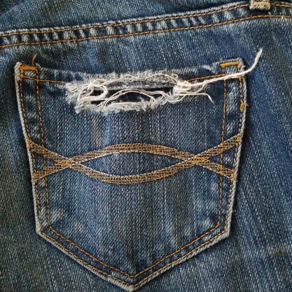 Abercrombie and Fitch distressed jeans - Picture 7 of 8